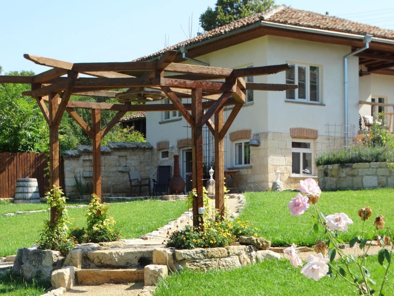 Guest House Biekorf Kostandenets Экстерьер фото